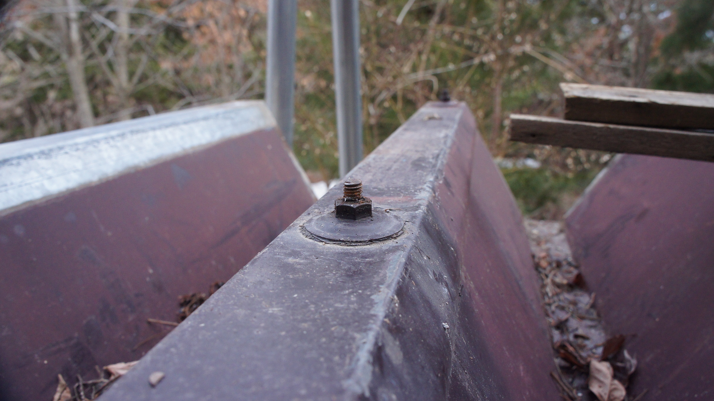 ボルトが すんなり はずれればな ・・・